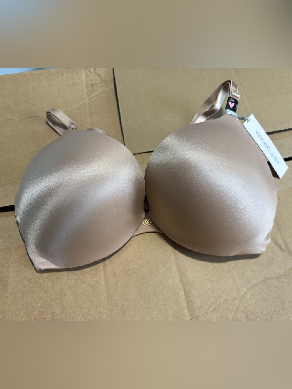 NWT Victoria's Secret Smooth Nude Bra